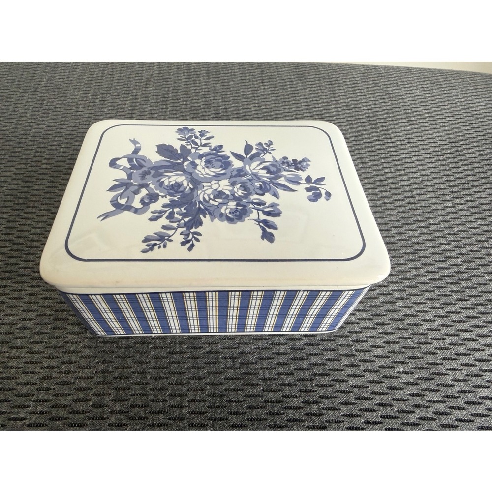 Vintage Blue White Floral Ceramic Trinket Box Plaid Sides Jewelry Keepsake Lid